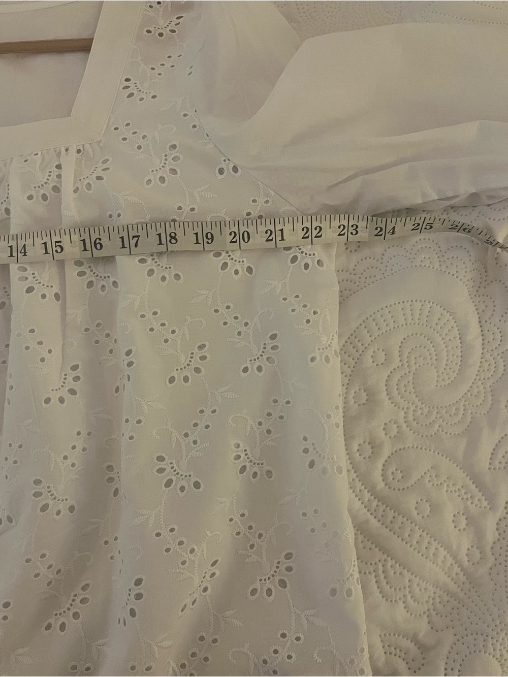 Grand & Greene White Eyelet Embroidered Tunic Blouse | Size Large - Picture 9 of 10